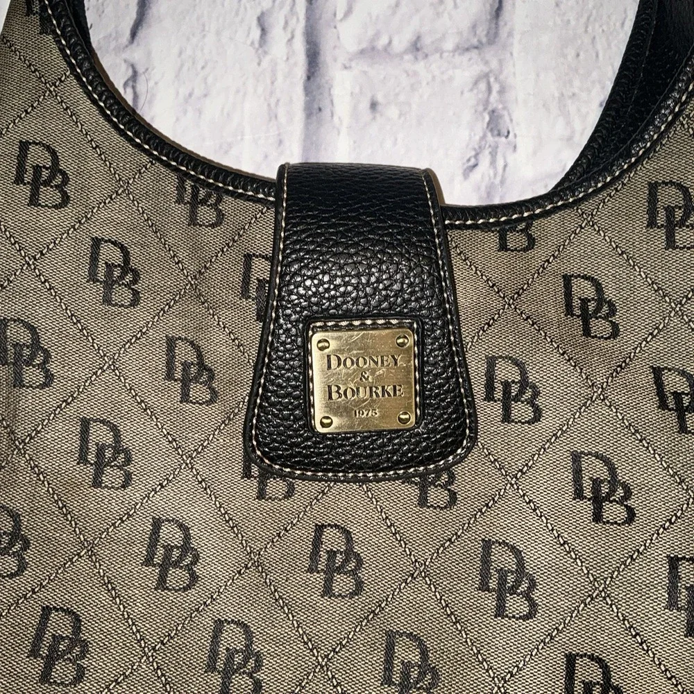 VNTG‎ DOONEY & BOURKE Hobo Shoulder Bag Monogram Leather Strap & Coin Purse